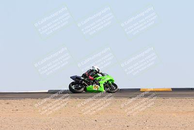 media/Nov-17-2024-CVMA (Sun) [[1fec520723]]/Race 11-Amateur Supersport Open/